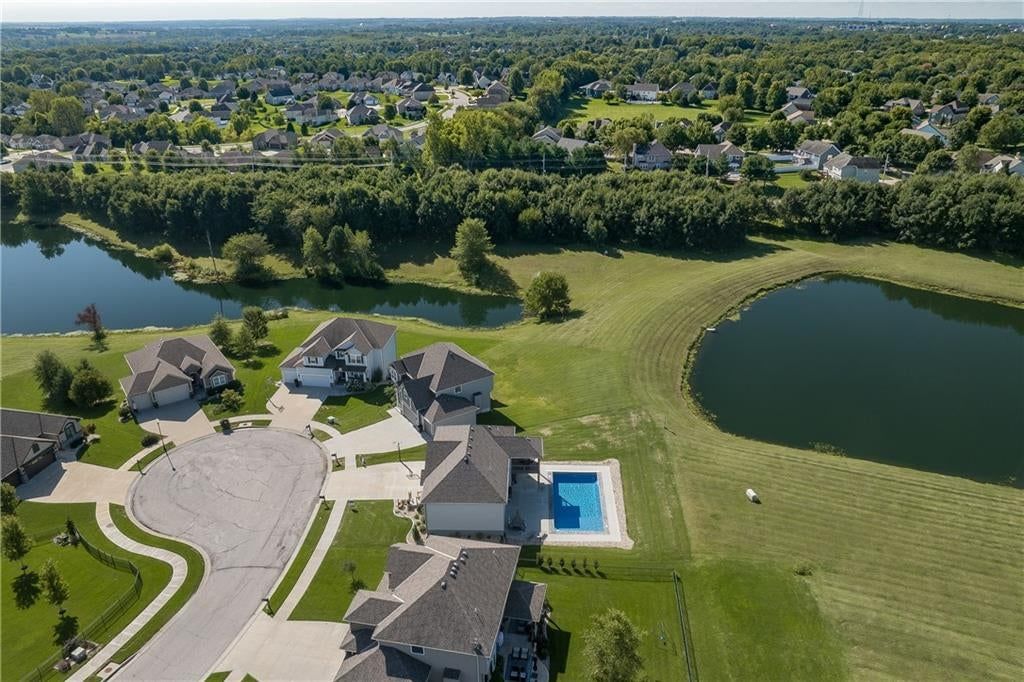 4210 Lake Crest Court — photo 33