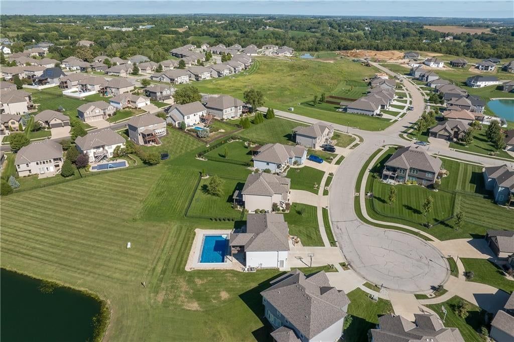 4210 Lake Crest Court — photo 35
