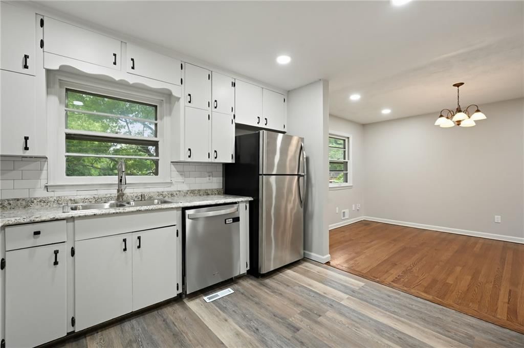 8206 Elm Avenue — photo 11