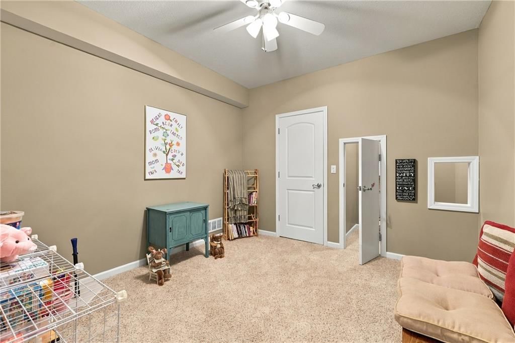 3829 S Coachman Drive — photo 40