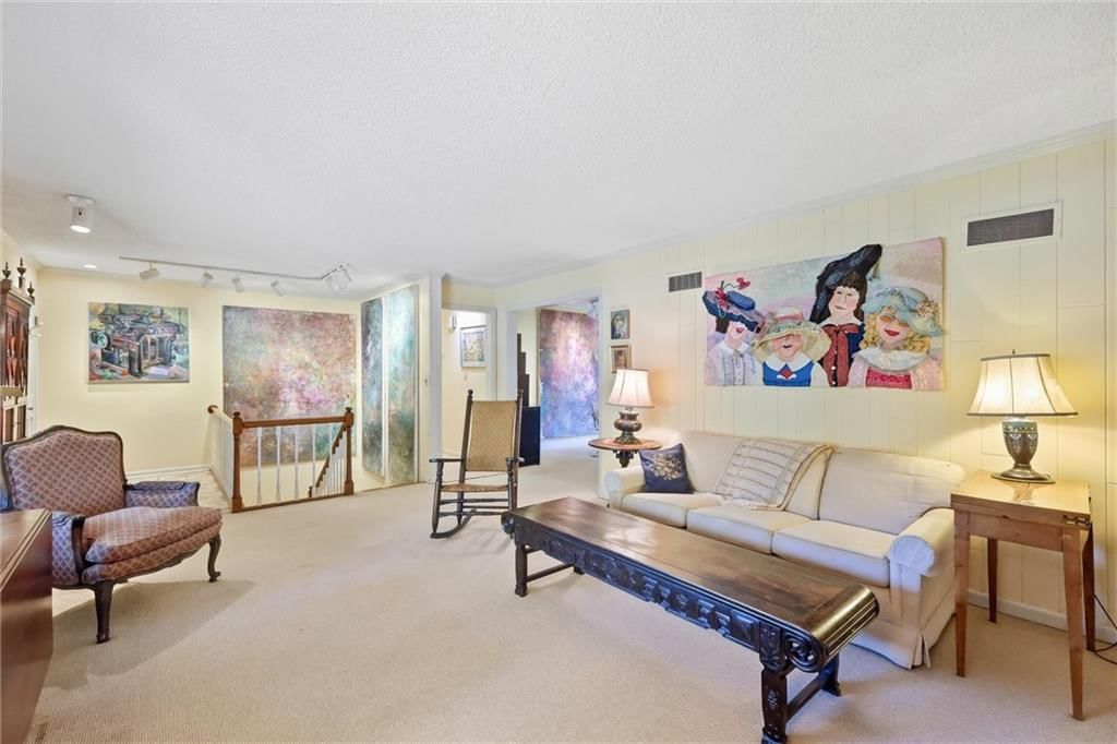 617 Brush Creek Boulevard — photo 13