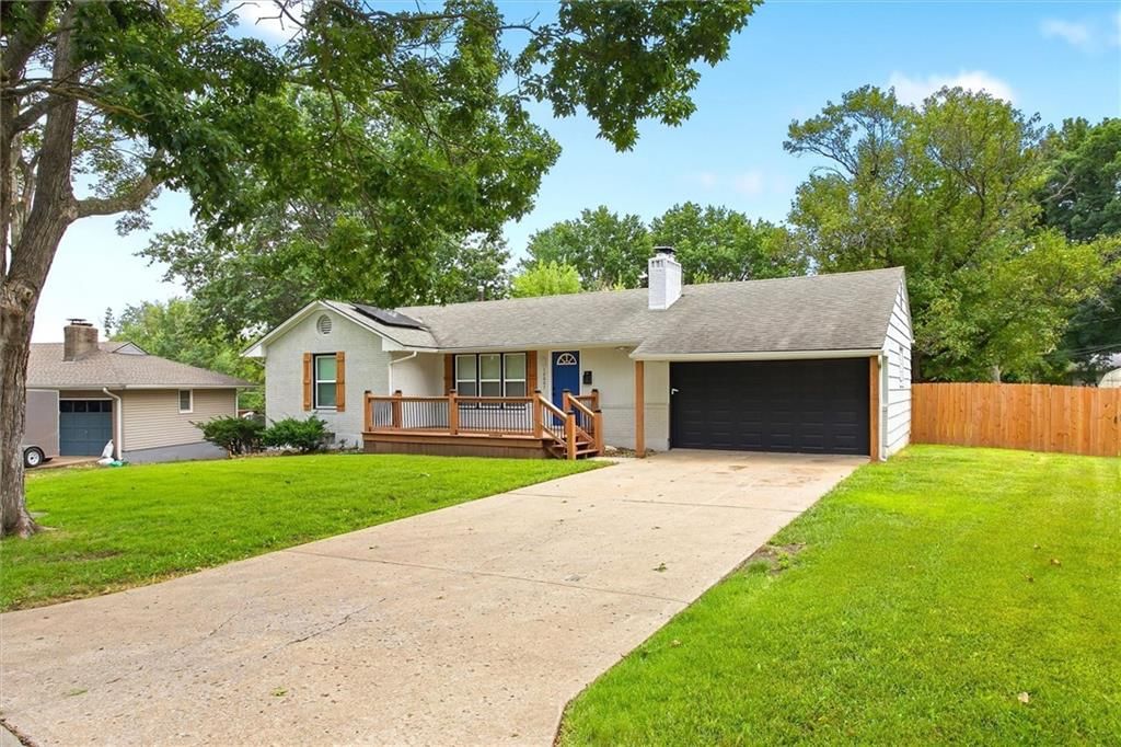 12007 E 48th Street South, Independence, MO: listing photo 3