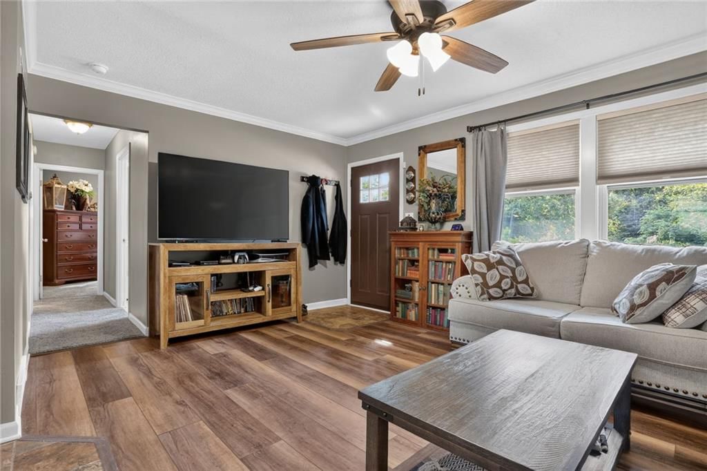 5319 N Woodland Avenue — photo 9