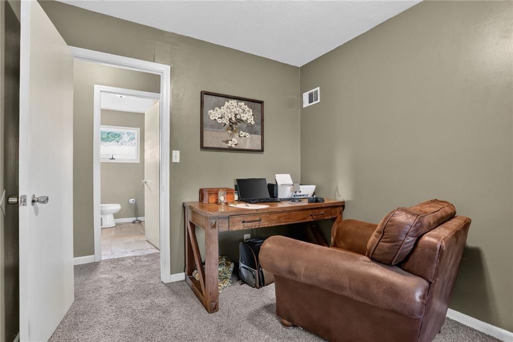 5319 N Woodland Avenue — photo 17