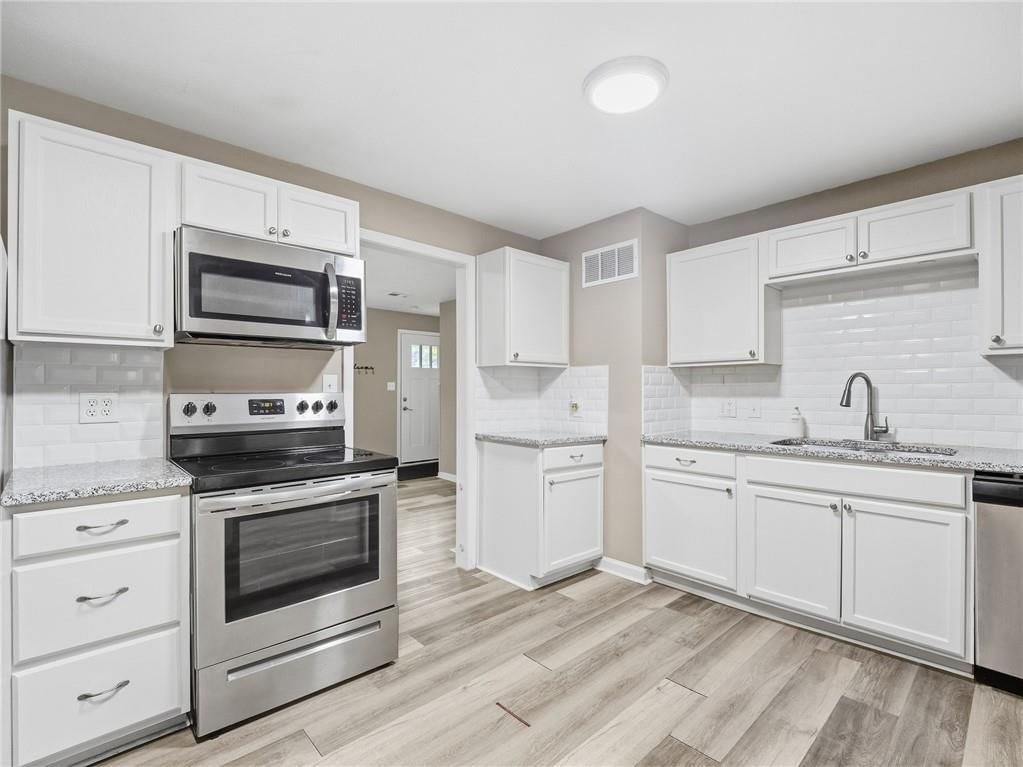 1604 N 44th Street — photo 11