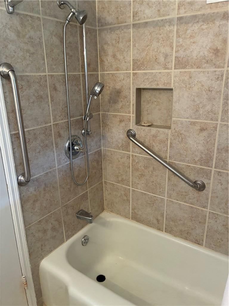 3209 W 72nd Street — photo 16