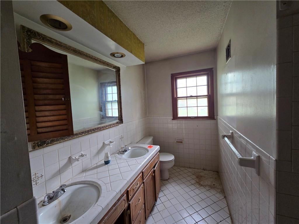 12905 Manchester Avenue — photo 7