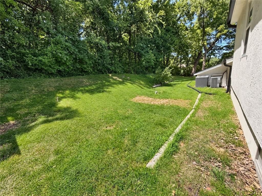 8850 Woodland Drive — photo 13