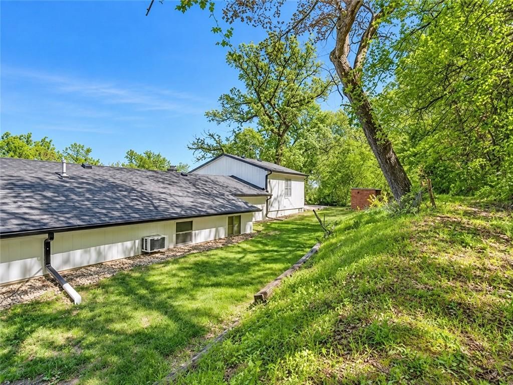 8850 Woodland Drive — photo 19