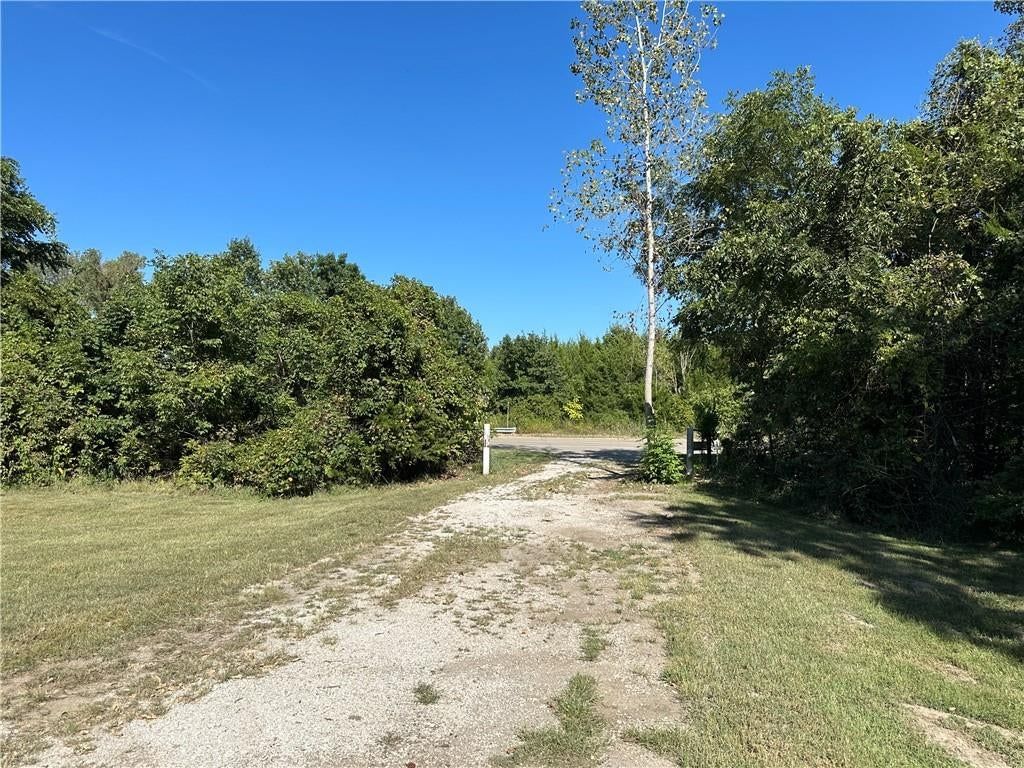 2940 Loring Lane — photo 15