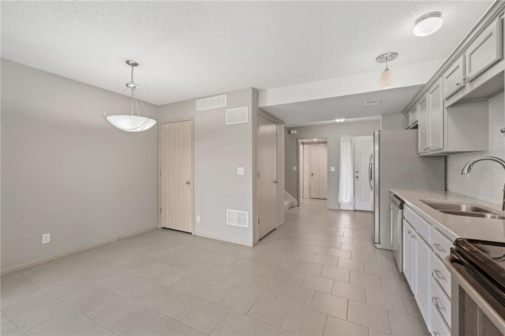 4436 NE 83rd Terrace — photo 8