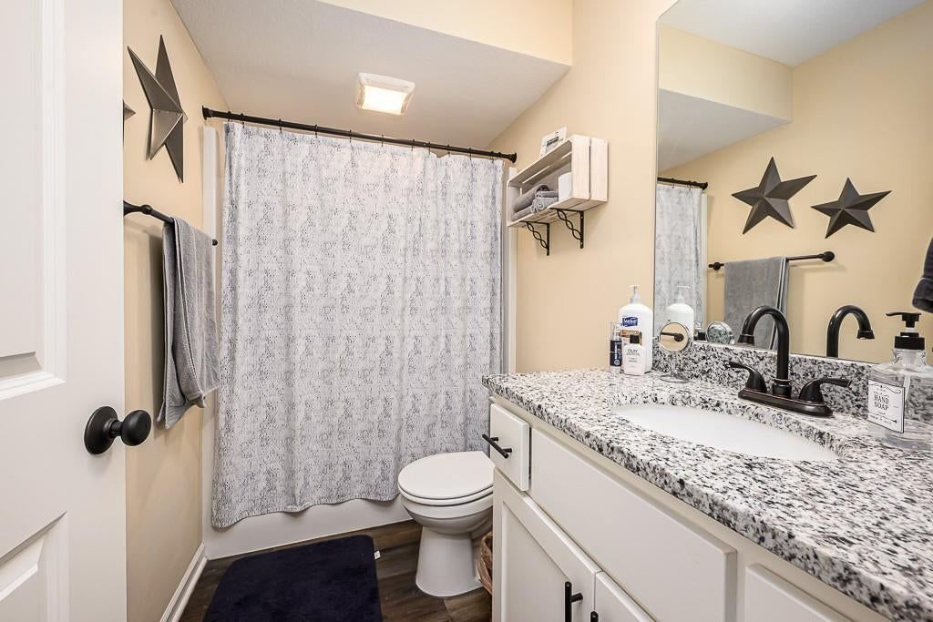 116 N McGee Street — photo 18