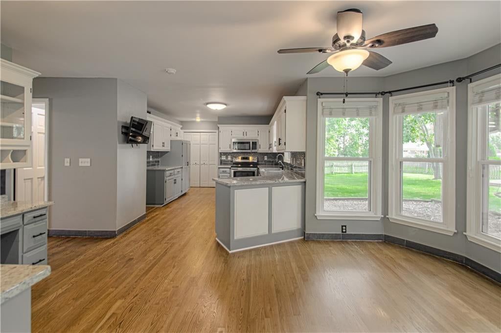 8533 Hall Street — photo 10