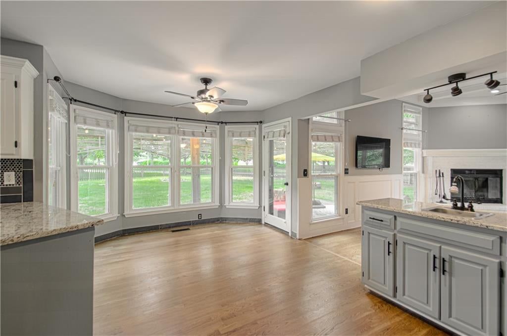 8533 Hall Street — photo 12