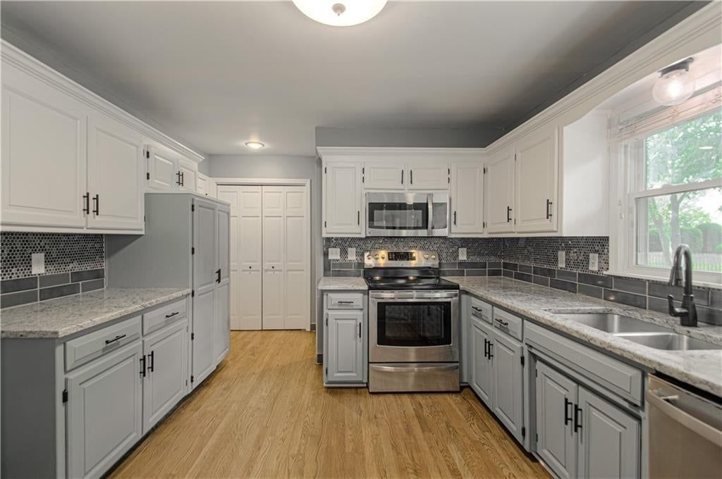 8533 Hall Street — photo 14