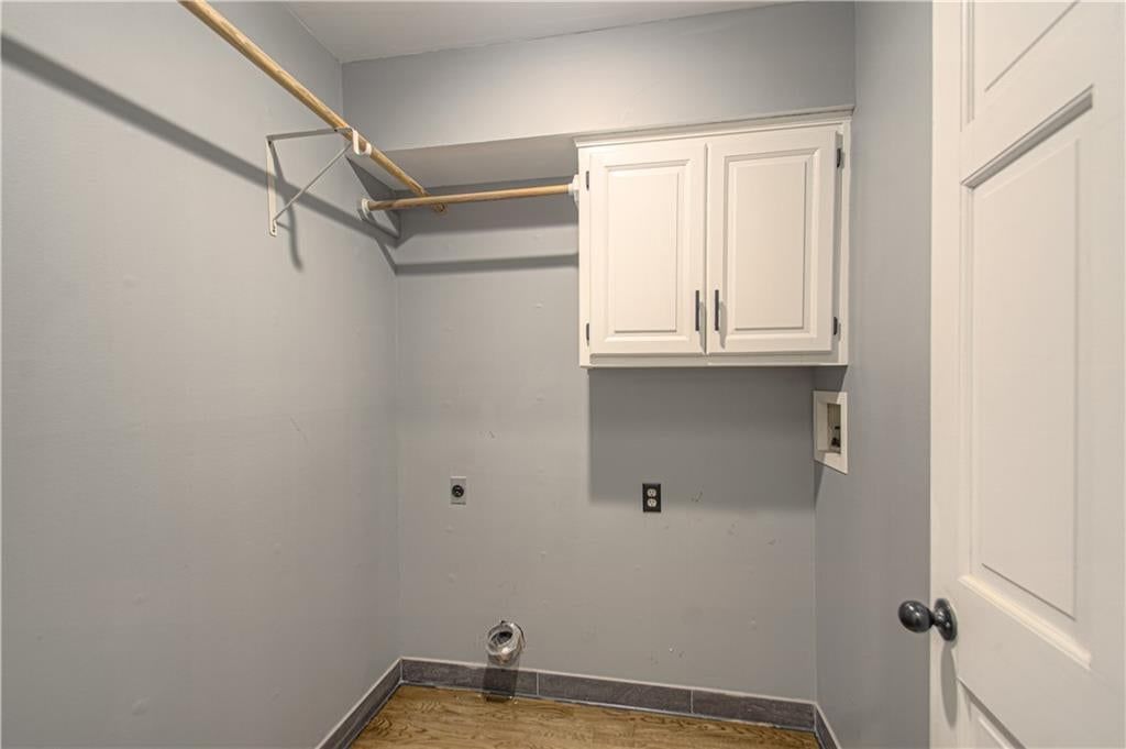 8533 Hall Street — photo 16