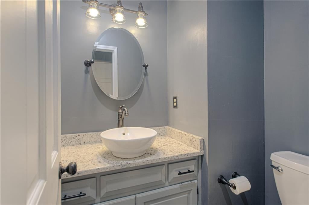 8533 Hall Street — photo 17