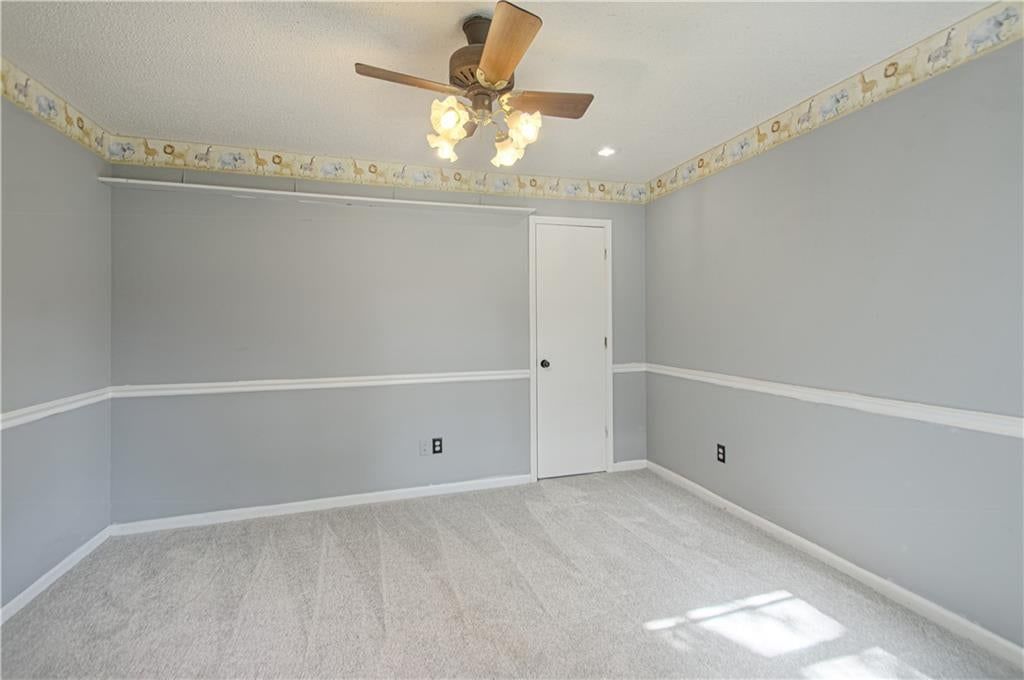 8533 Hall Street — photo 33