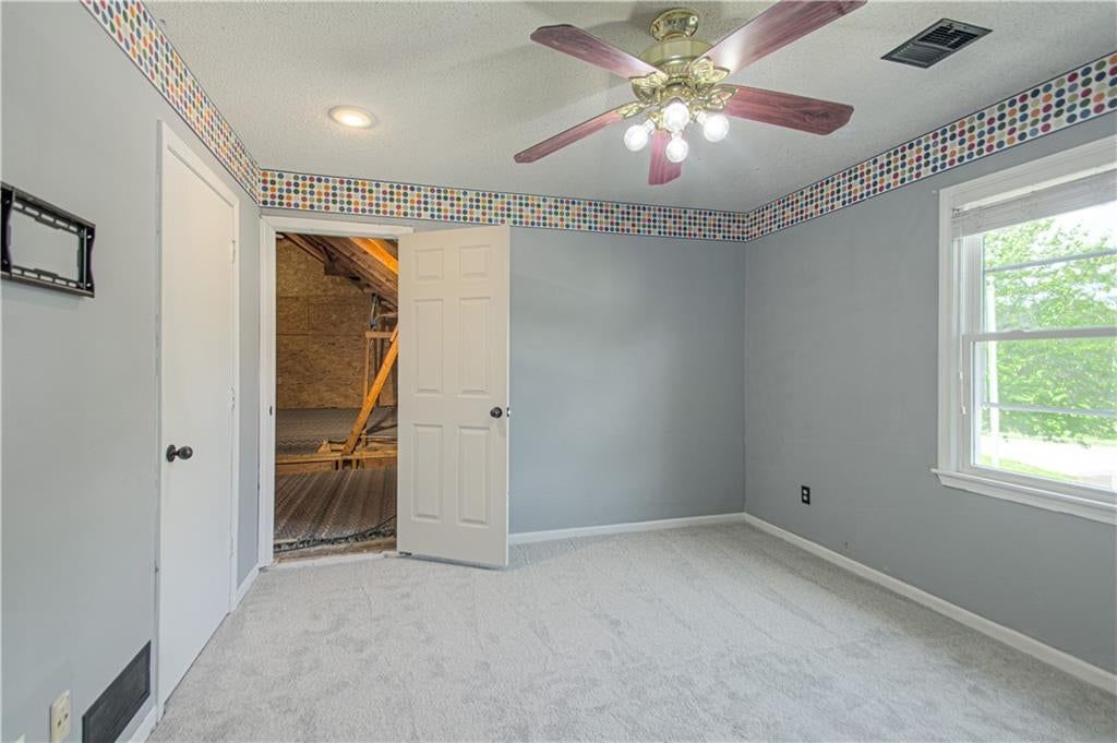 8533 Hall Street — photo 35