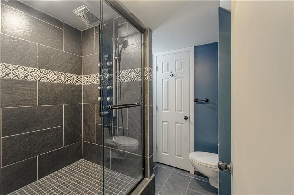8533 Hall Street — photo 41