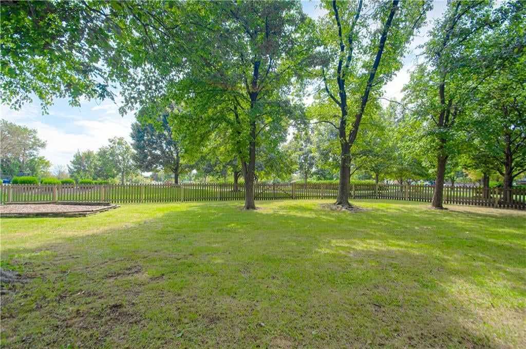 8533 Hall Street — photo 44