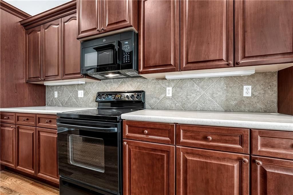 12940 Travis Street — photo 7