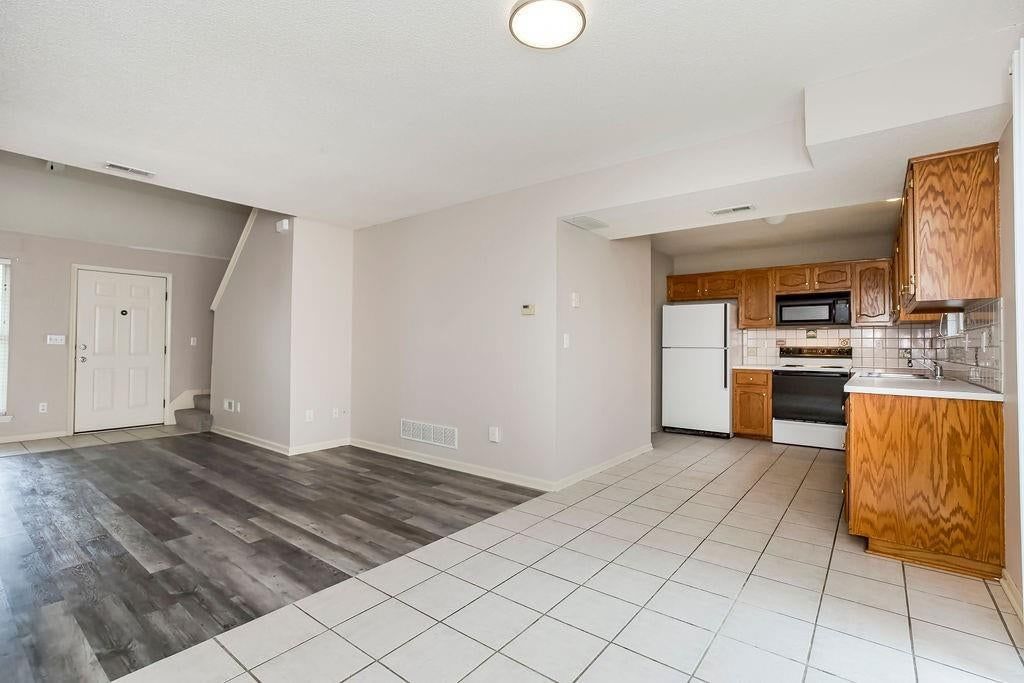 8912-14 NE 73rd Court — photo 5