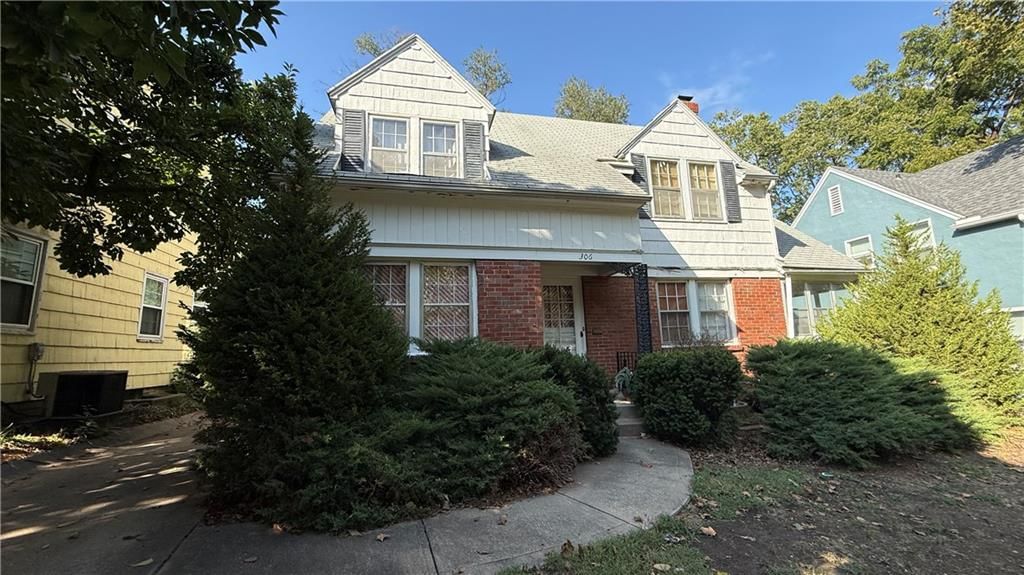 306 Meyer Boulevard E, Kansas City, MO