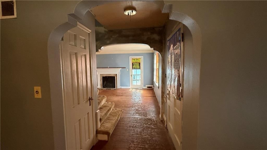 306 Meyer Boulevard E, Kansas City, MO: listing photo 3