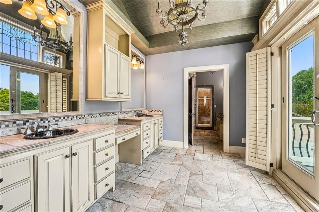 5217 Walmer Street — photo 38