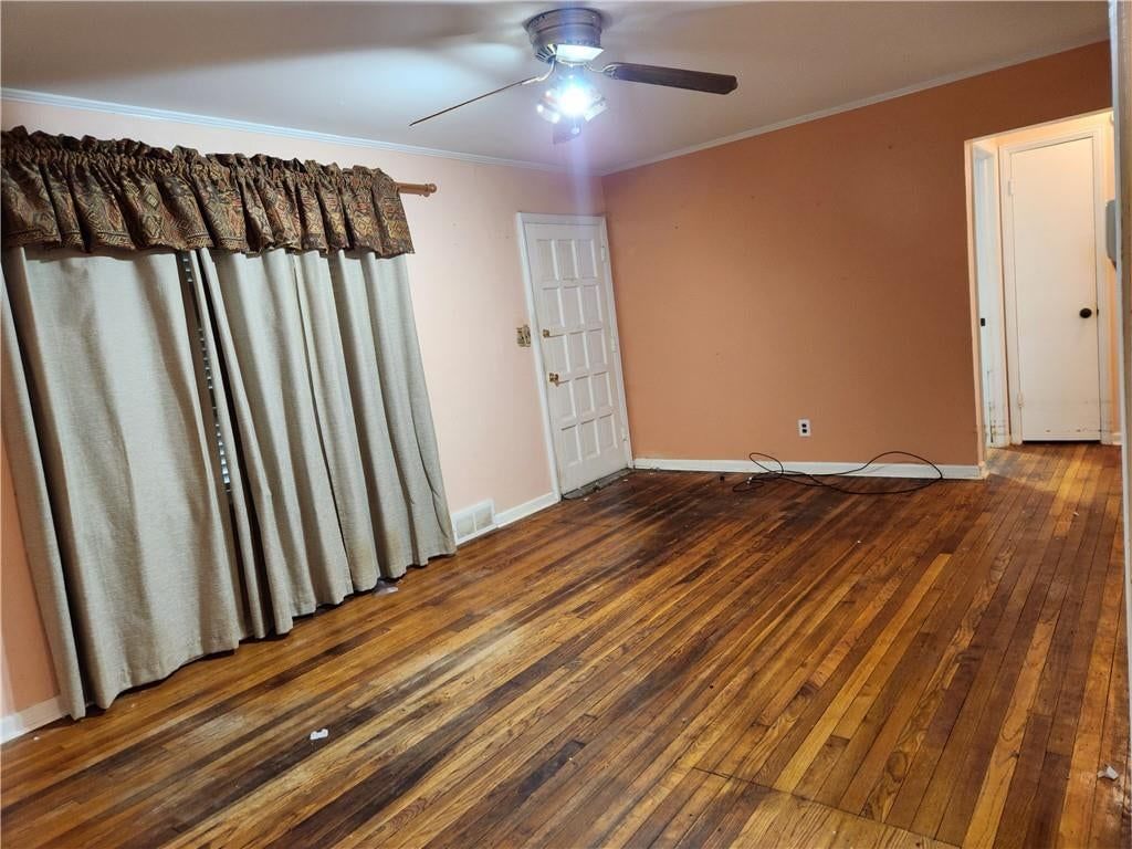 7024 Hunter Road, Raytown, MO: listing photo 3