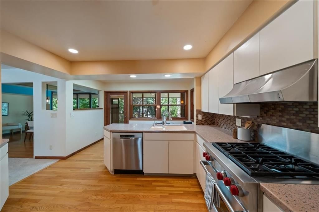 2404 Orchard Lane — photo 14