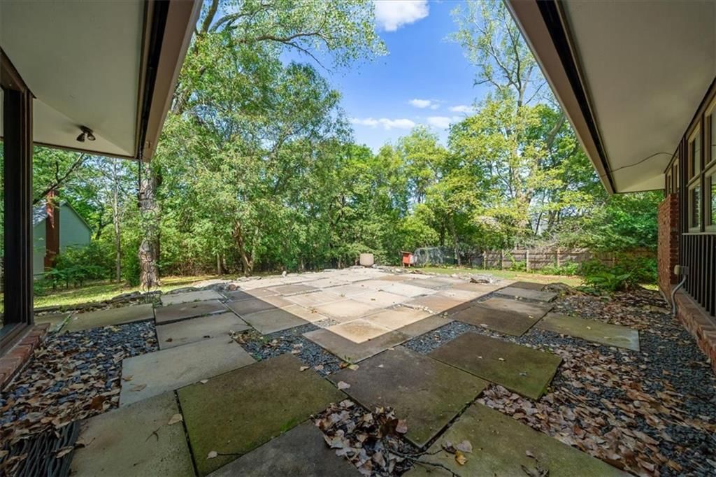 2404 Orchard Lane — photo 34