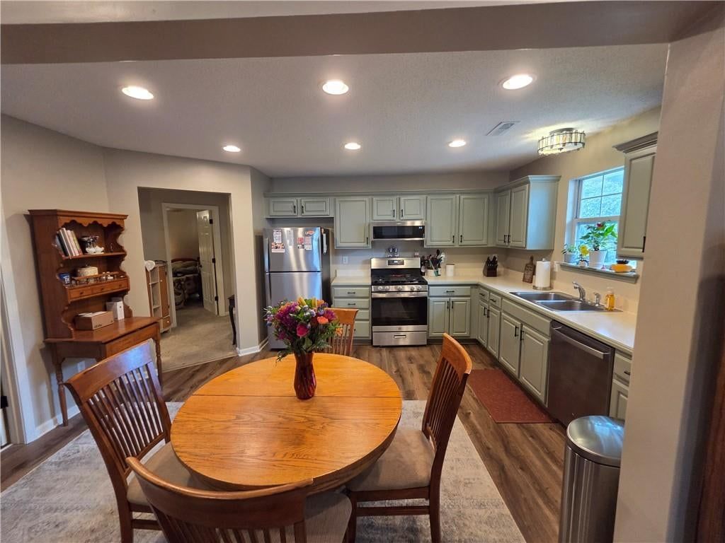 1113 SW Blue Branch Drive — photo 6