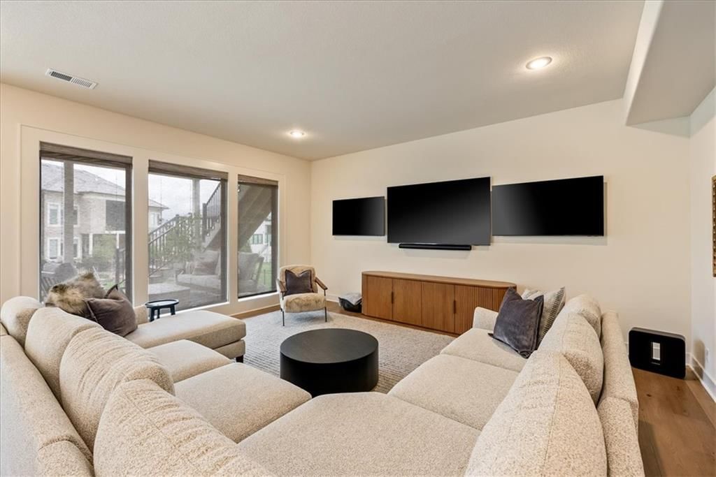 3205 W 149th Street — photo 37