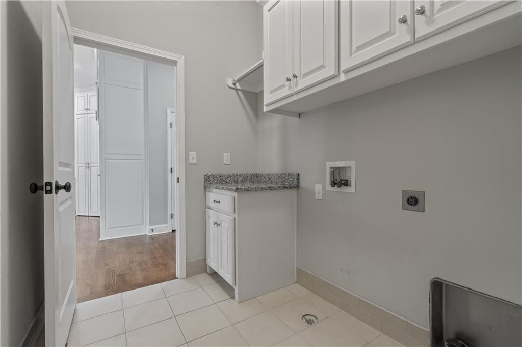 2203 W 132nd Street — photo 34