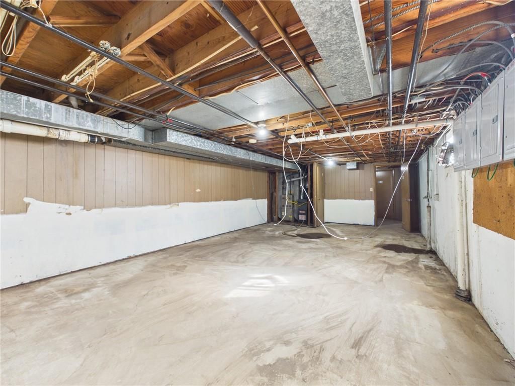 8030 Campbell Street — photo 28