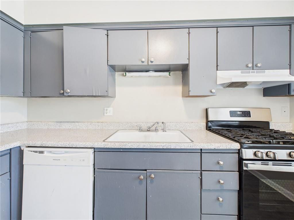 8030 Campbell Street — photo 39
