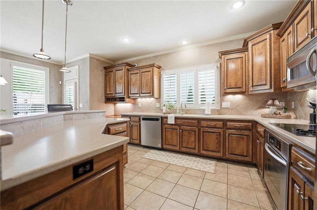 14329 Hayes Street — photo 27