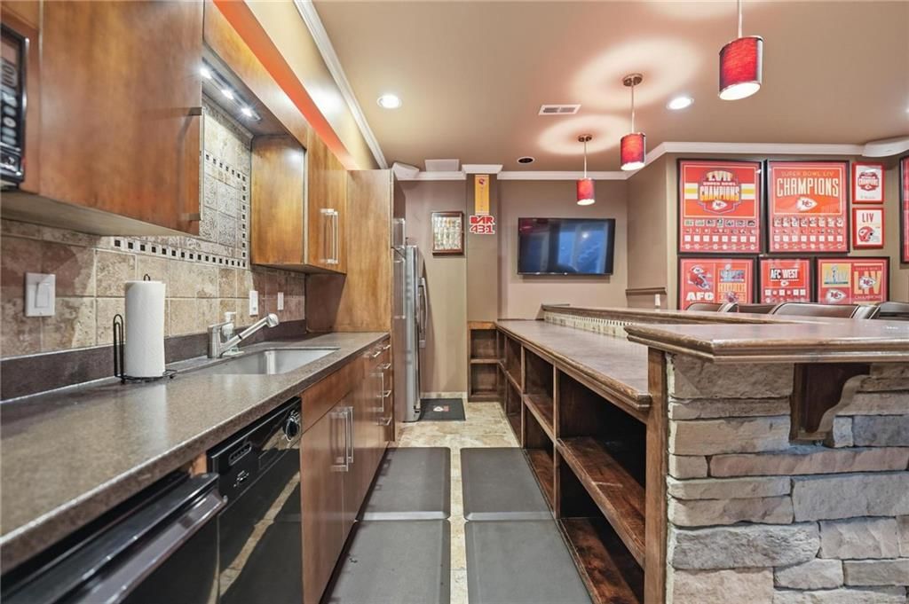 14329 Hayes Street — photo 57