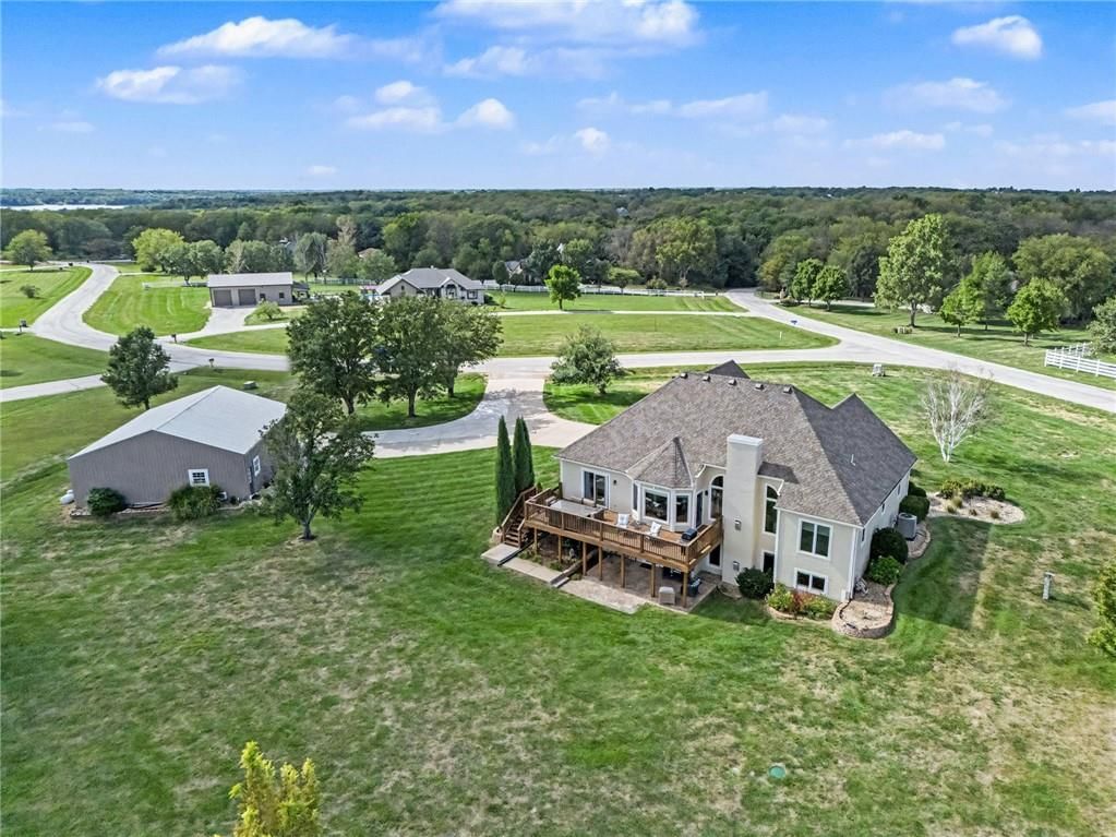 29621 Ashmore Way, Spring Hill, KS: listing photo 2