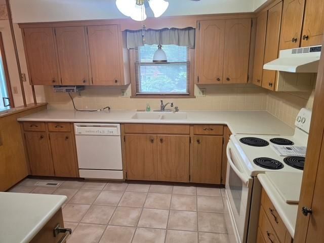 10119 W 92nd Street — photo 9