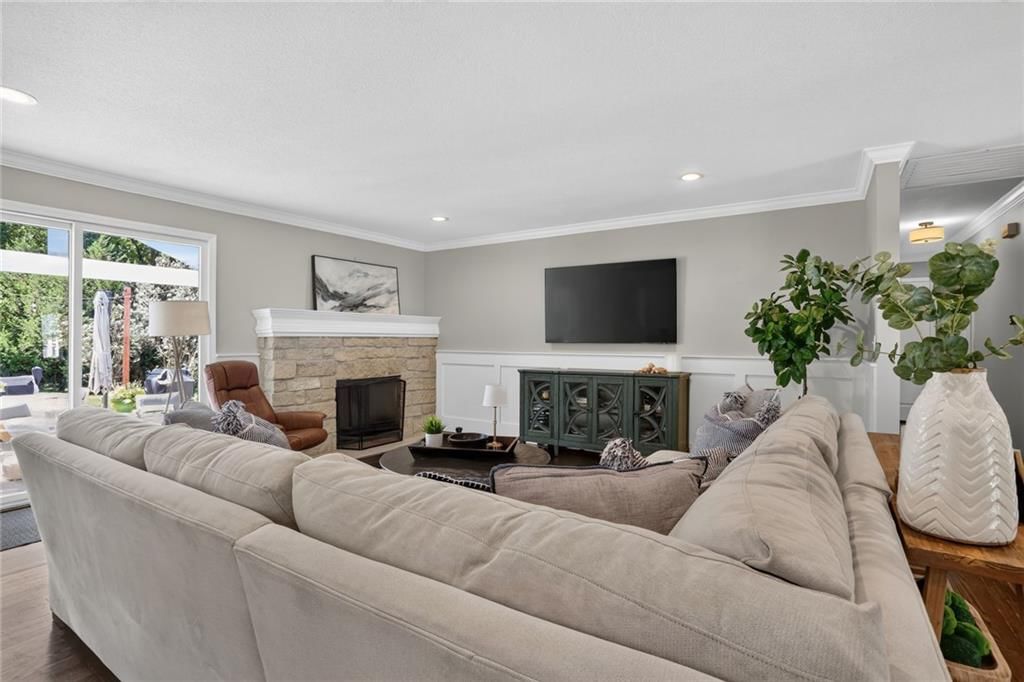 4229 W 98th Street — photo 11