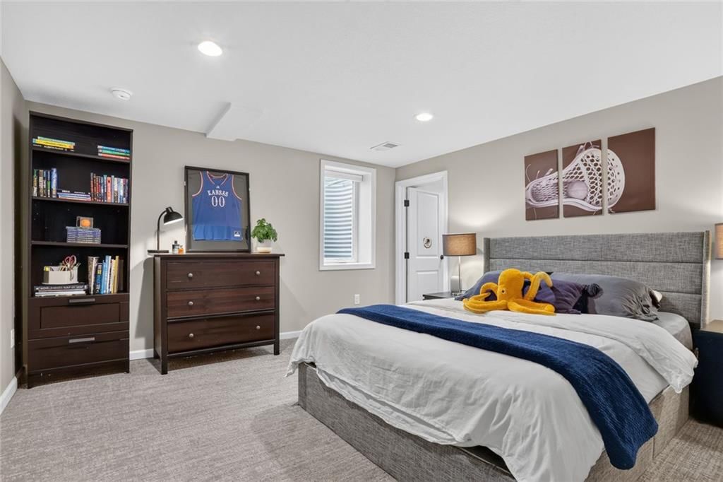 4229 W 98th Street — photo 33
