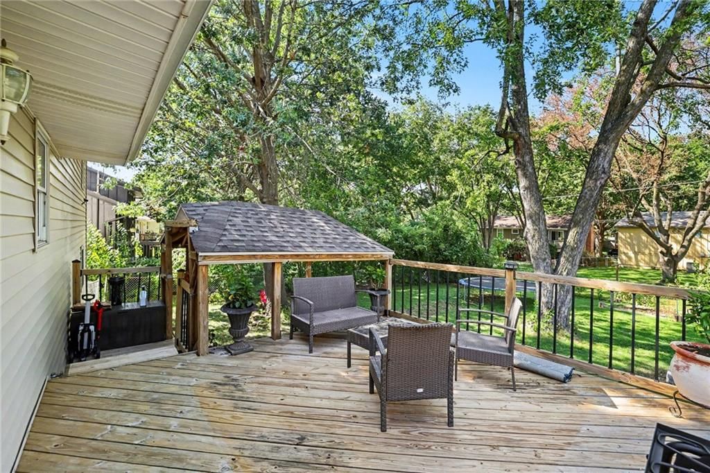 Photo 21 of 24 - 2018 E Mohawk Court, Olathe, KS 66062