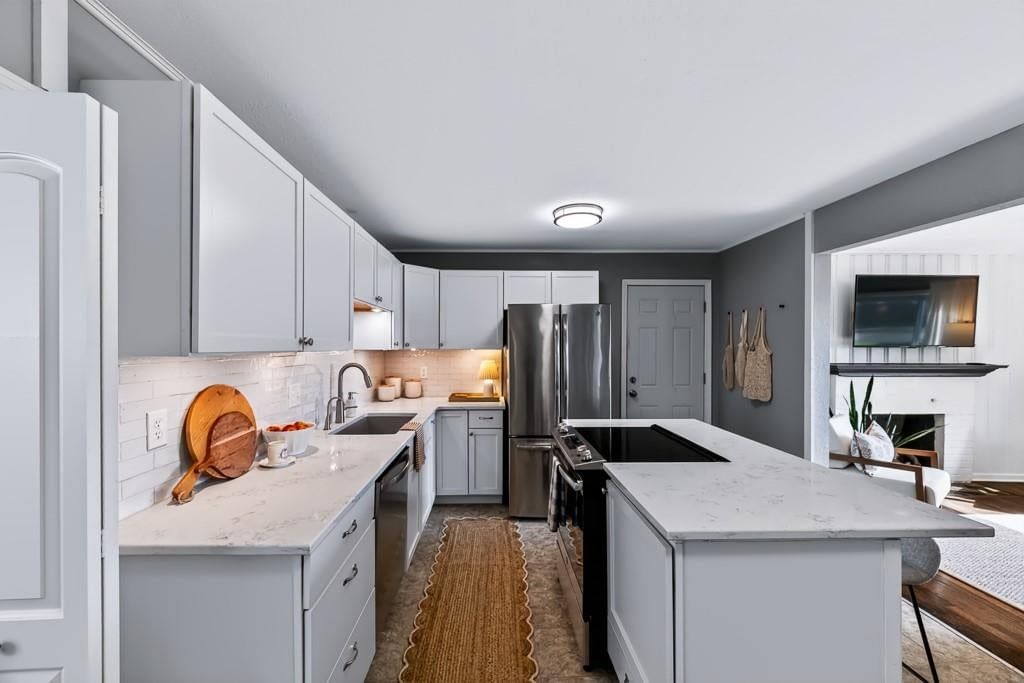 6126 Metcalf Lane — photo 15
