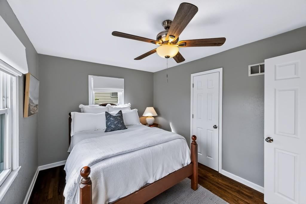 6126 Metcalf Lane — photo 24