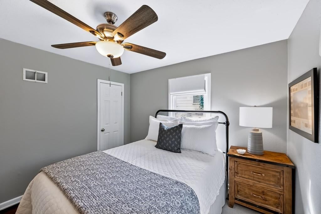 6126 Metcalf Lane — photo 30