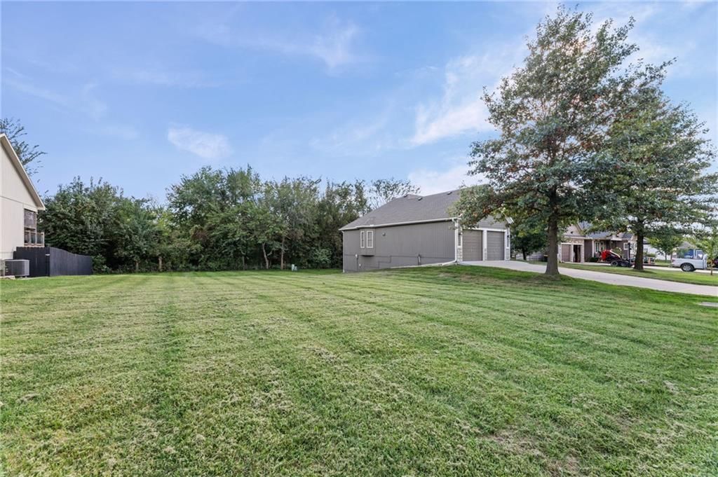 1005 Hidden Meadows Drive — photo 5