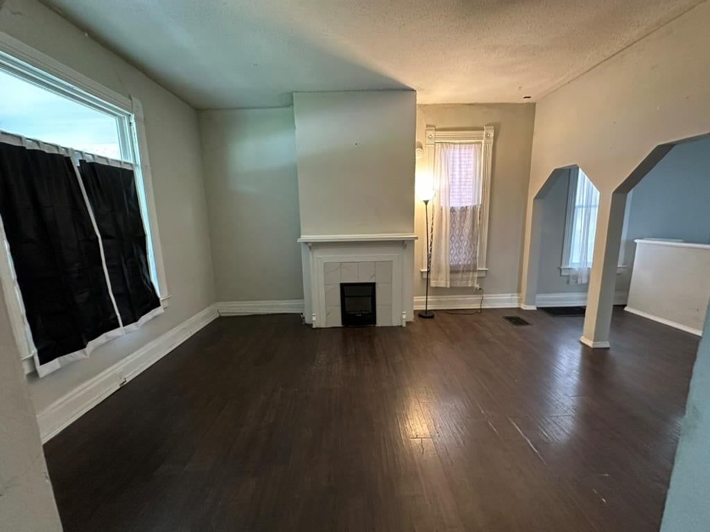 2807 7th Street E, Kansas City, MO: listing photo 2